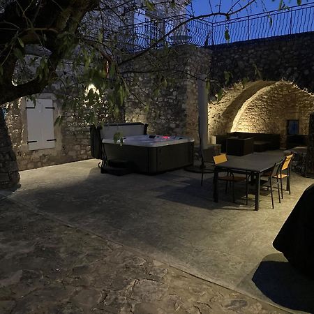La Closerie D'Escalin Gite 12 Personnes Et Jacuzzi La Garde-Adhémar Eksteriør bilde