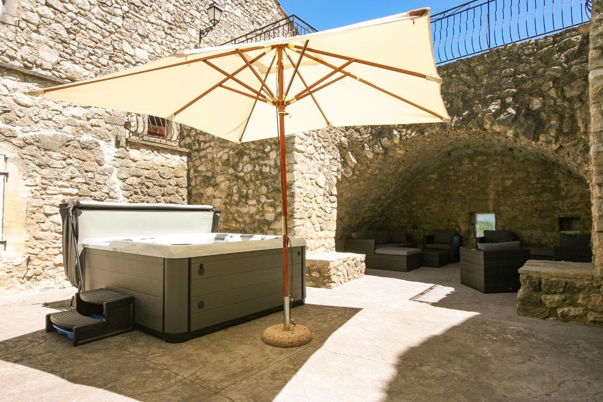 La Closerie D'Escalin Gite 12 Personnes Et Jacuzzi La Garde-Adhémar Eksteriør bilde